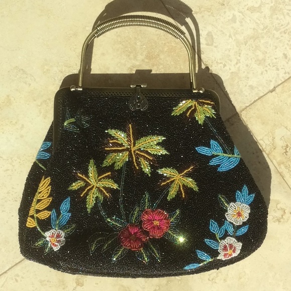 Gorgeous Beaded Bag - Picture 5 of 8